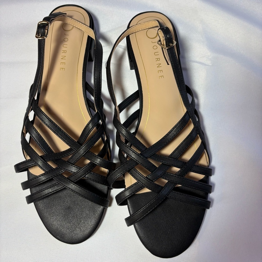Journee Collection Women's Black Cassandra Strappy Sandals Size 11